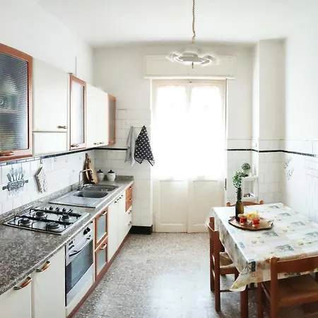 Casa Vacanze Bianca Apartment *